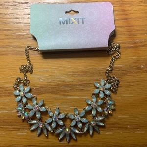 turquoise mixit necklace